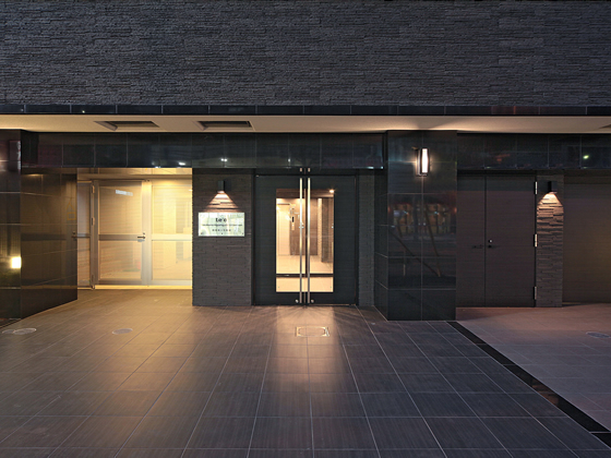 Le'a 横濱東口壱番館