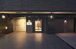Le'a 横濱東口壱番館